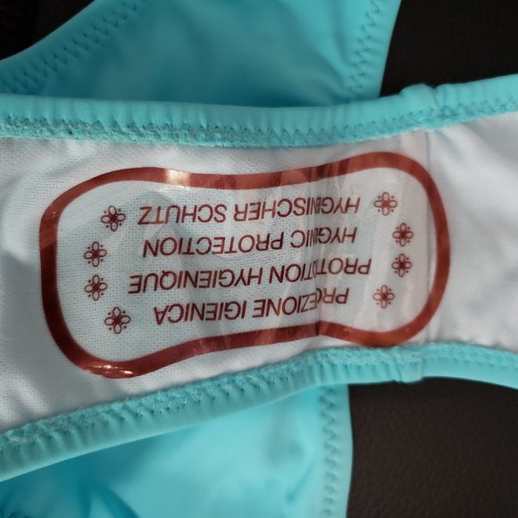 snag 2 bikini set new with tags for $25.00 only!!! - Picture 5 of 6